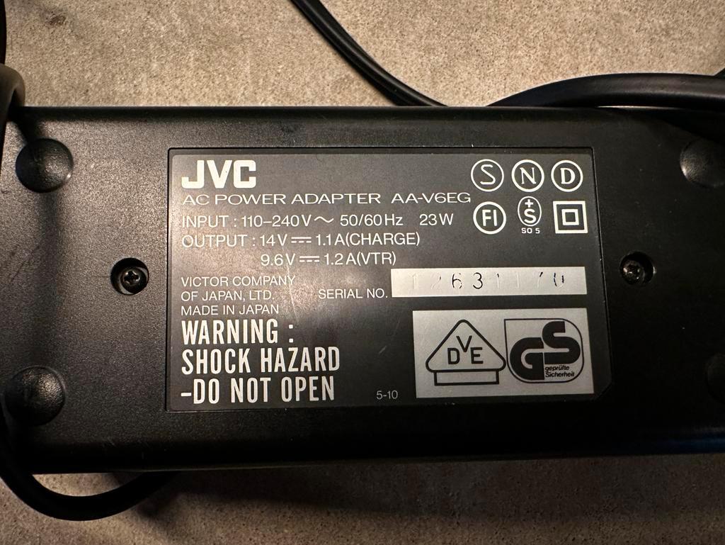 JVC AA-V6EG AC Adapter / Oplader