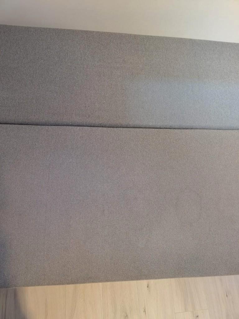 Gratis grijze praktische slaapbank