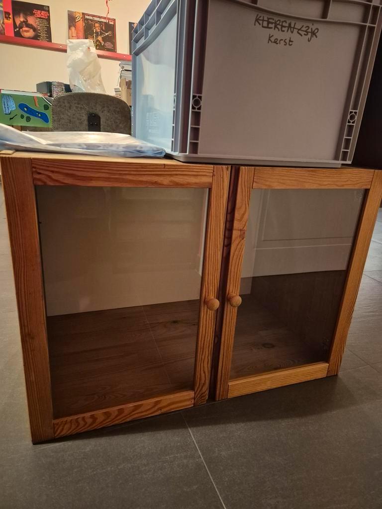 Houten wandmeubel / kast