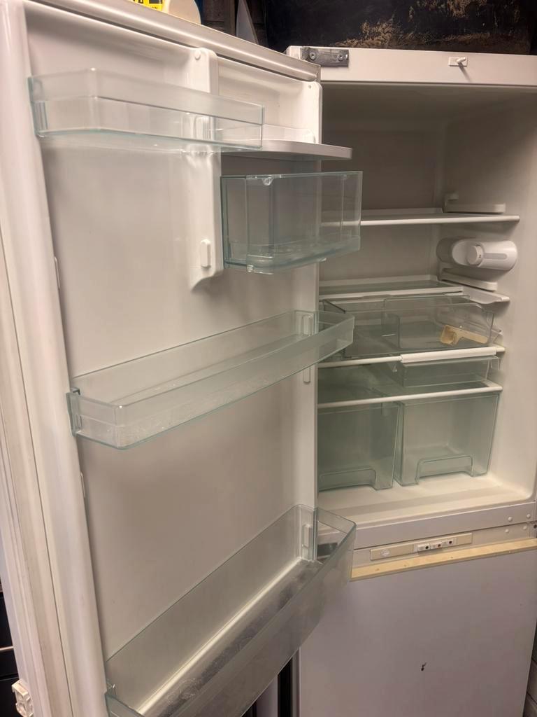 Losse koelkast en vriezer Gratis