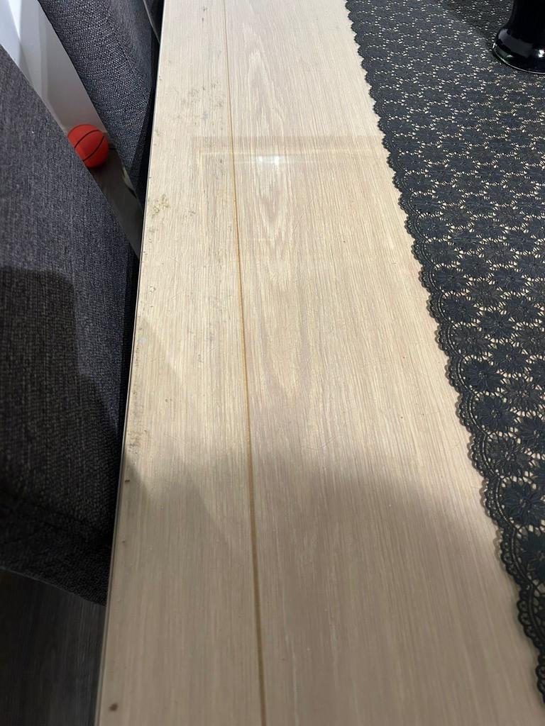 Eettafel met 6 stoelen