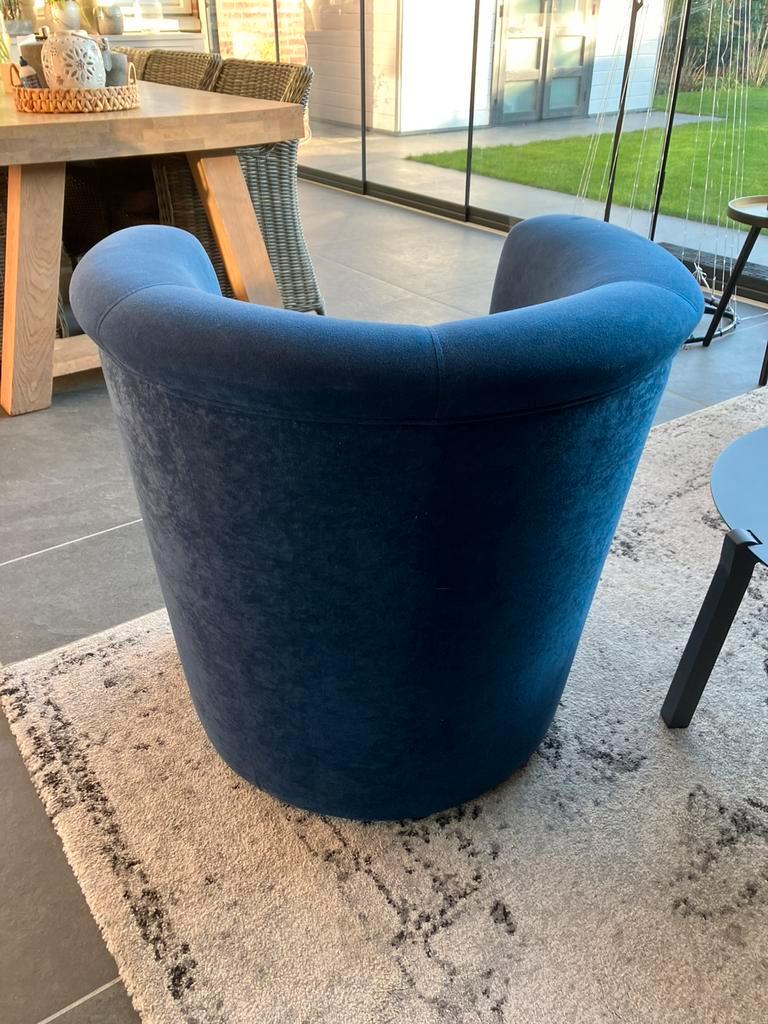 Mooie blauwe bijzetstoel