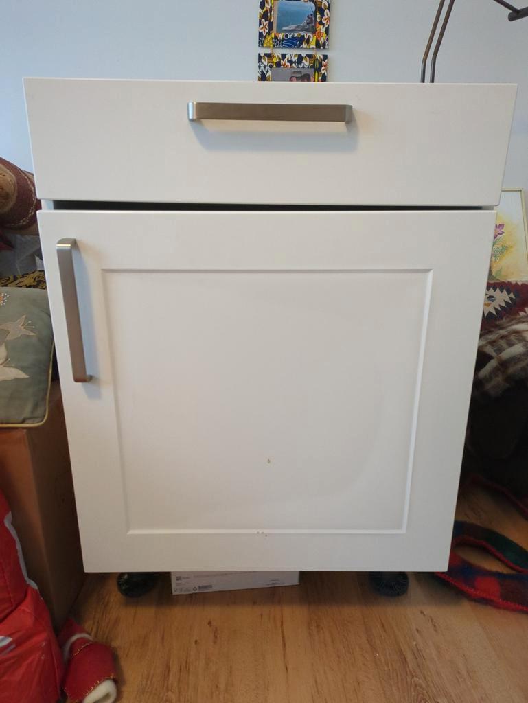 Keukenkast onder aanrecht - 60cm breed, hoogte aanpasbaar; a