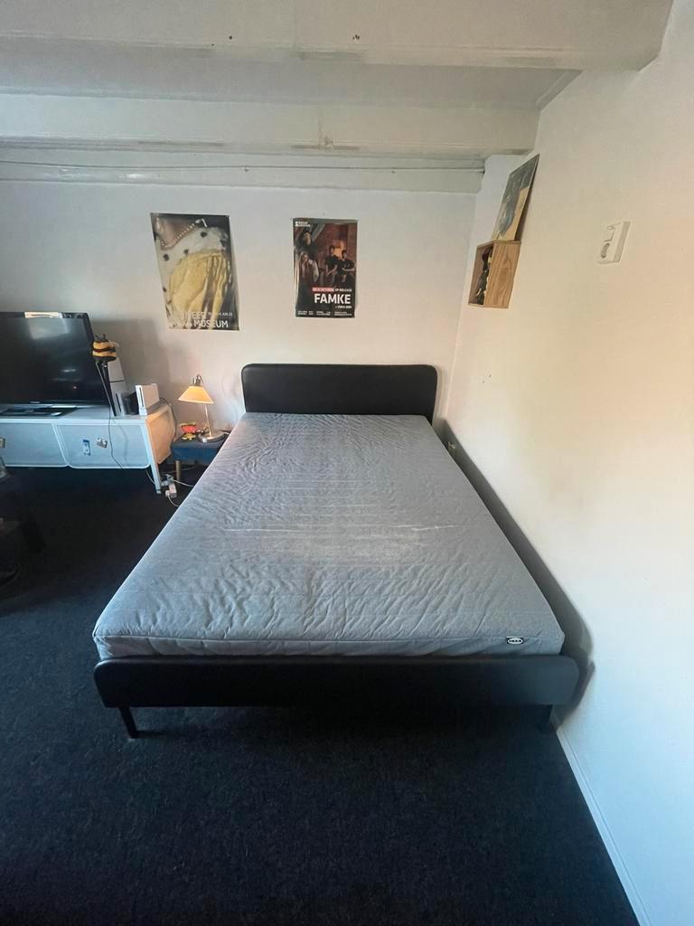 Ikea bedframe met matras