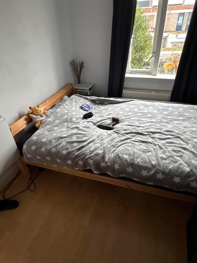 IKEA Neiden bed, hout, 140x200