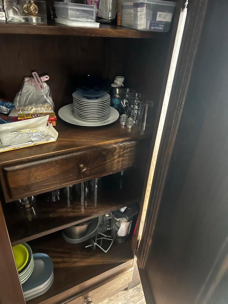 Gratis mooie eiken kast af te halen