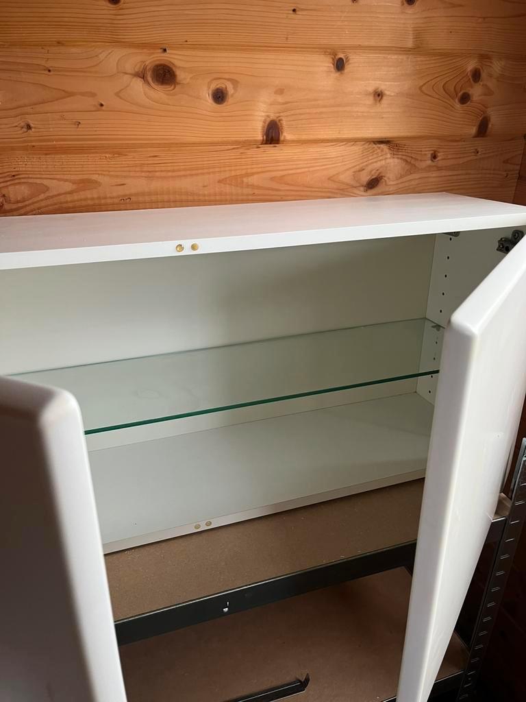 Gratis ophalen, hangende kast, wit