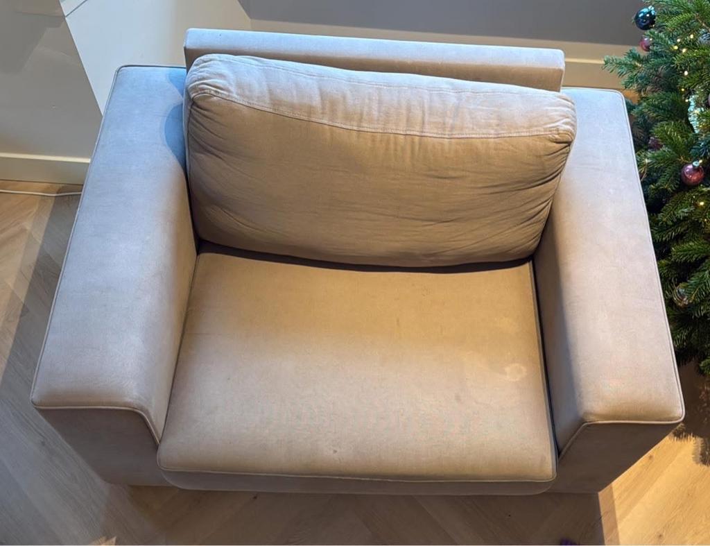 Gratis; Grijze Loveseat - Comfortabel, Gebruikt