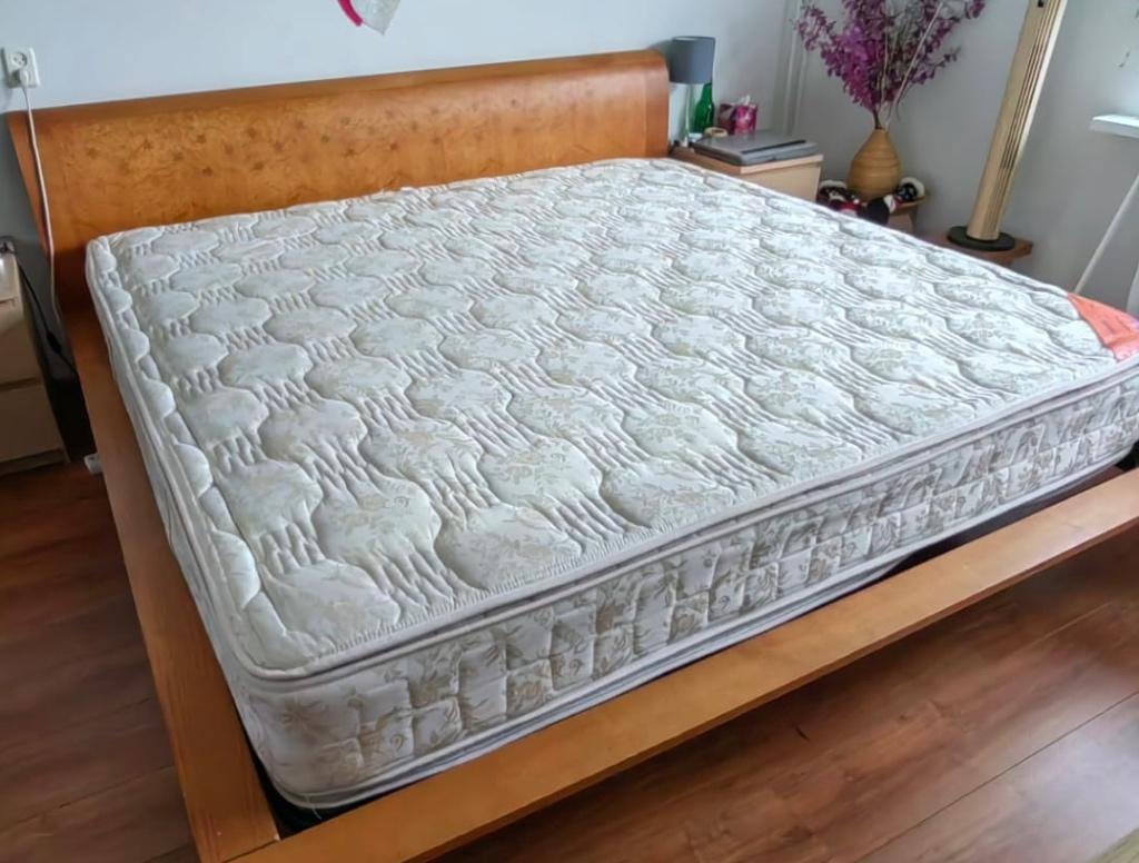 Gratis bed 200x200