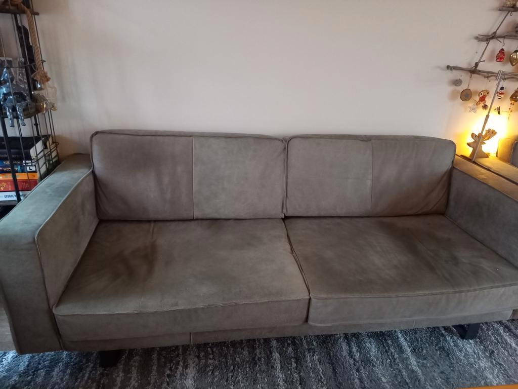 Gratis Ruw Lederen Bankstel - 3-zits & Loveseat