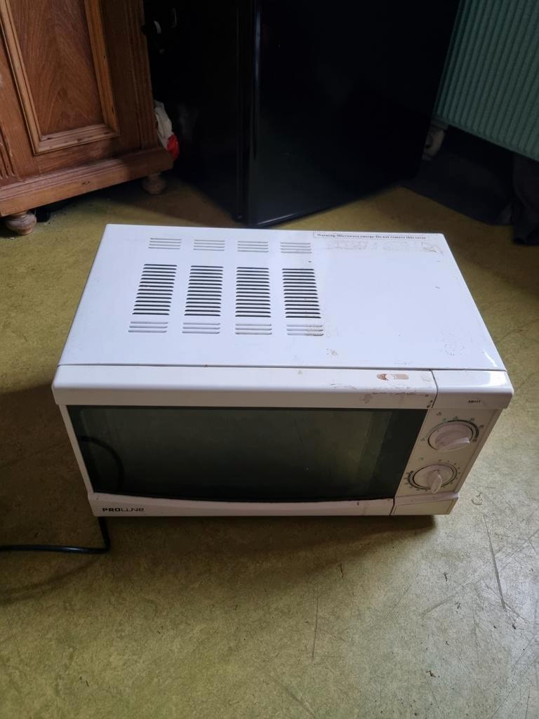 Oudijzer/ kapotte magnetron gratis