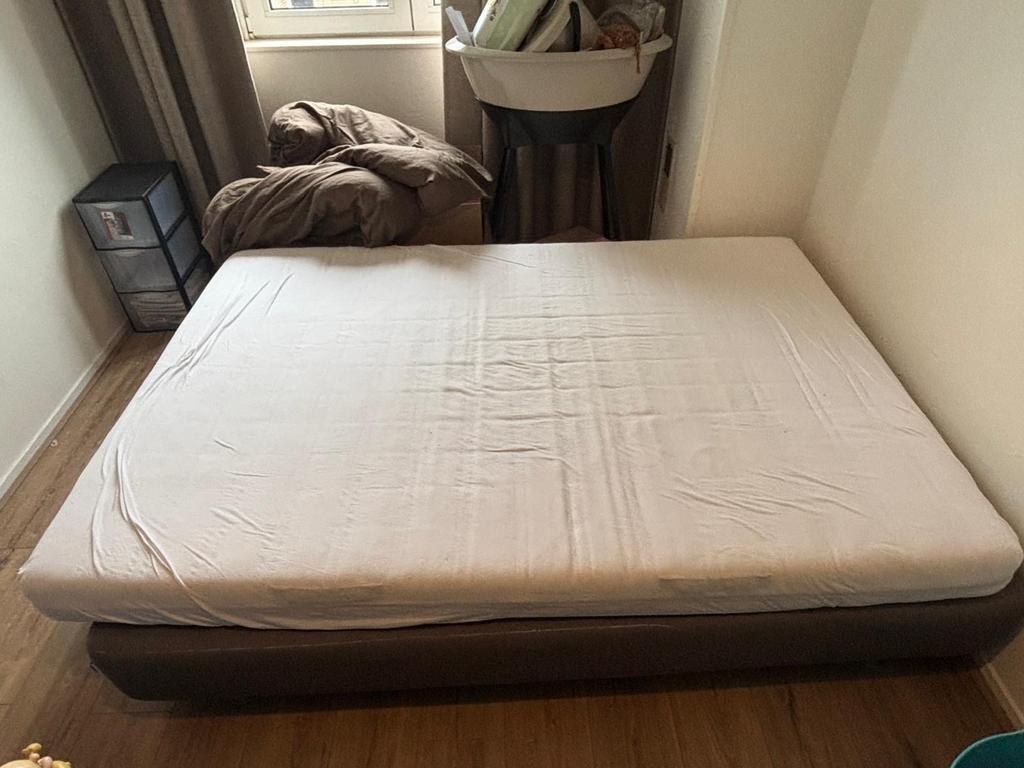 Gratis 2-persoons bed
