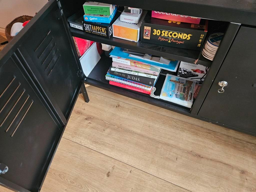 Zwarte locker - gratis af te halen