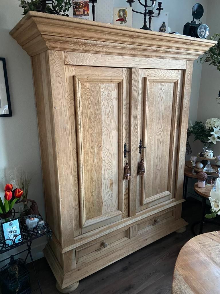 Mooie Drenthe brood kast eiken