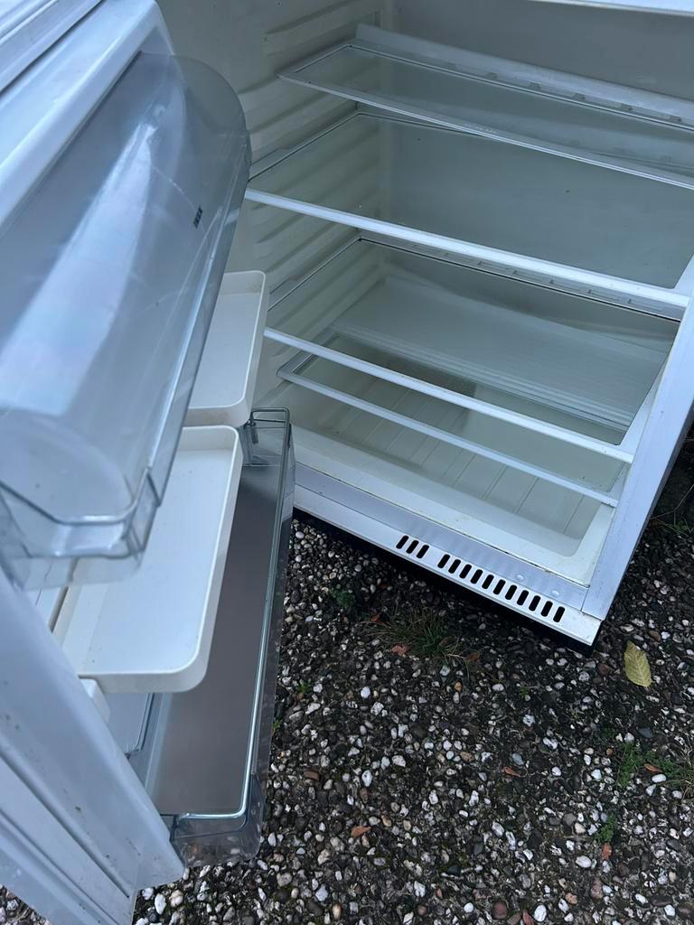 Inbouw koelkast inbouw vriezer voor oud ijzer Gratis +€20