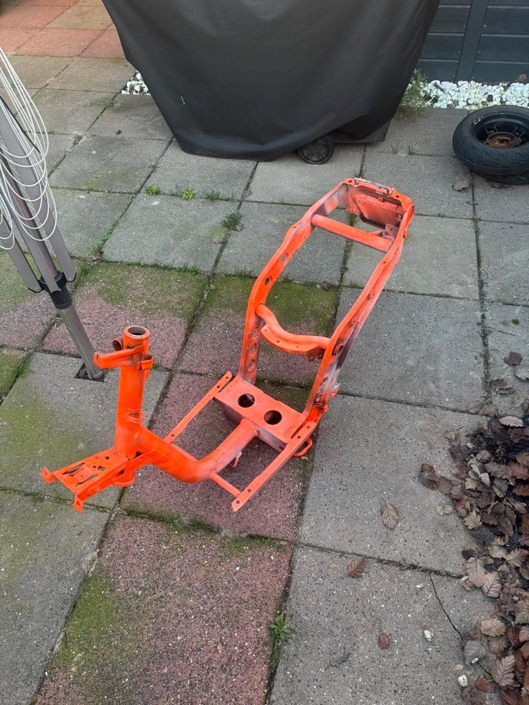 Piaggio zip type frame