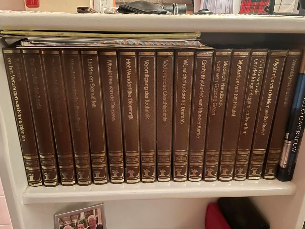 Complete 16-delige encyclopedie