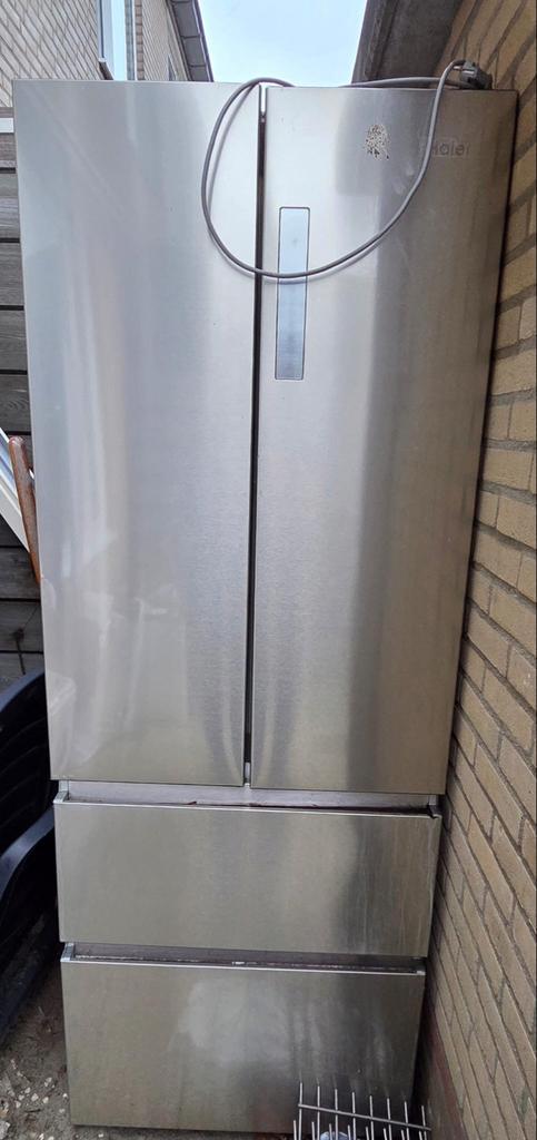Gratis Koelkast met Aparte -Vriezer 5 maanden buiten gestaan