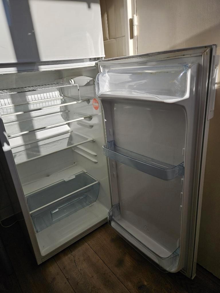 AEG Koelkast met vriesvak (GRATIS ophalen op 16 december)