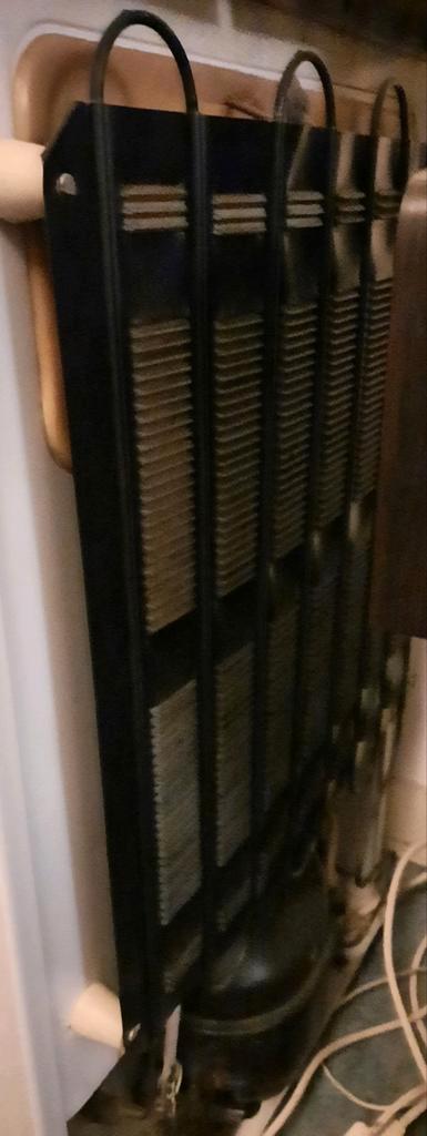 Gratis! Koelkast met vriesvak, oud maar goed.