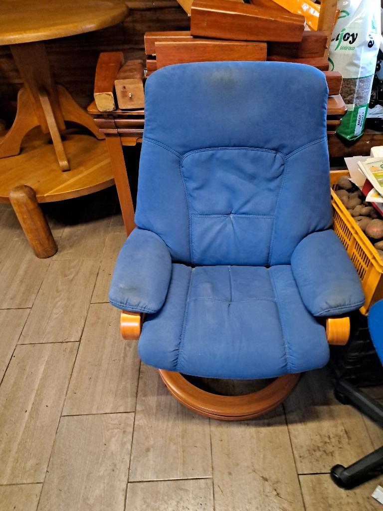 mooie stoel. gratis op te halen 3