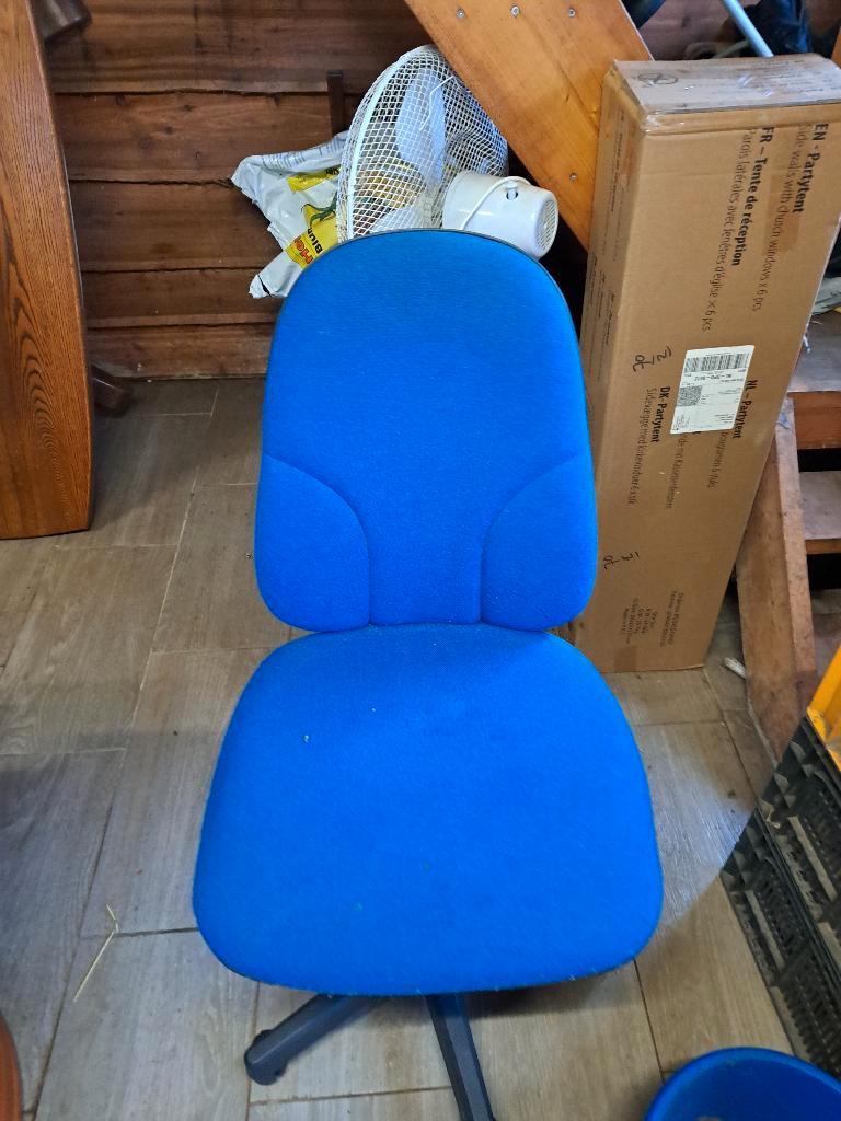 leuke stoel. gratis op te halen 1