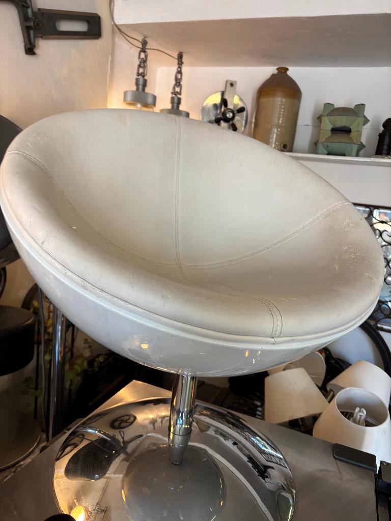 3x jaren 60 stijl kuip stoelen