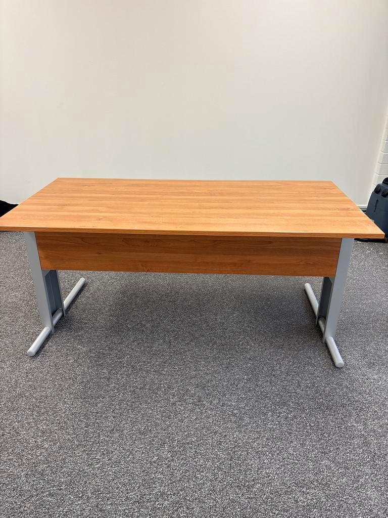 Gratis op te halen bureau