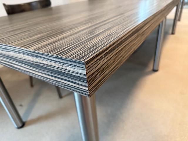 GRATIS Lange tafel (4 meter)