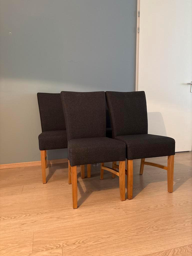 Set van 4 donkergrijze stoffen eetkamerstoelen