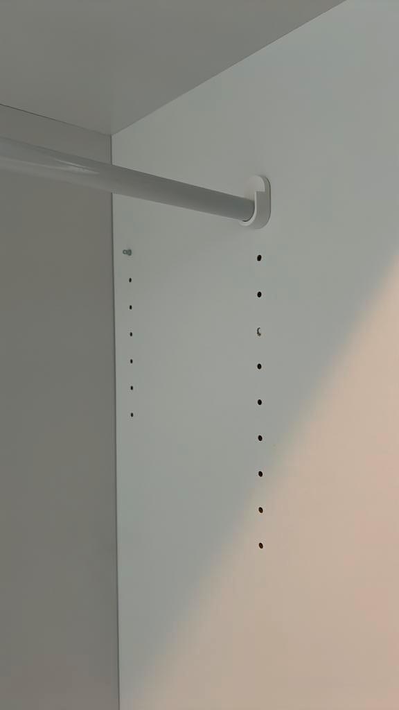 Gratis af te halen kledingkast