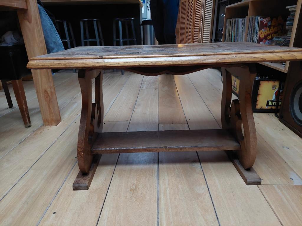 Houten Bijzettafeltje