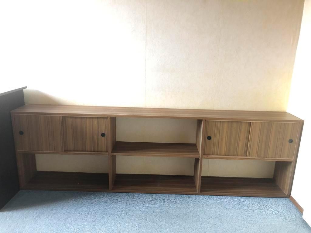 Bruine wandkast met schuifkastjes GRATIS af te halen