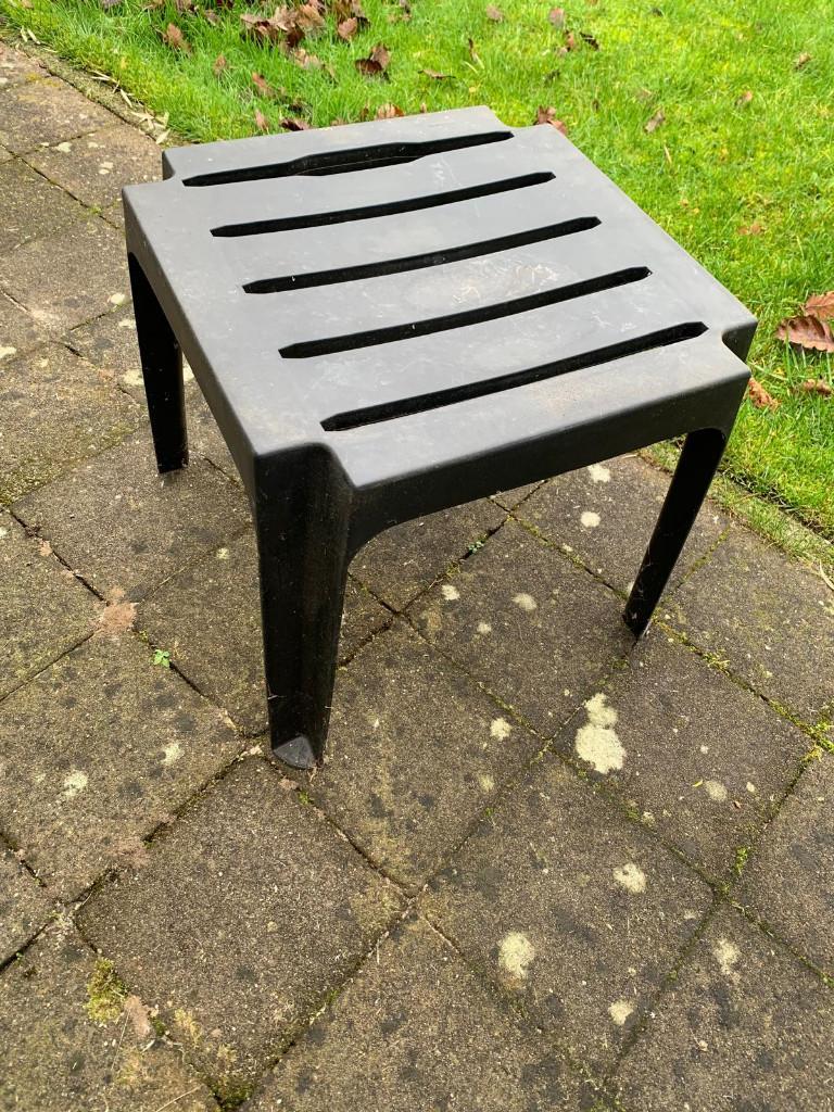 Kunststof Bijzettafel / krukje (43 x 43 x 39cm)