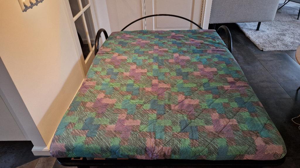 Bedbank (zwart stalen frame)