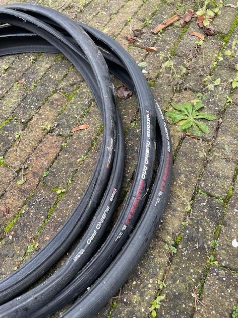 GRATIS continental en vittoria racefiets banden