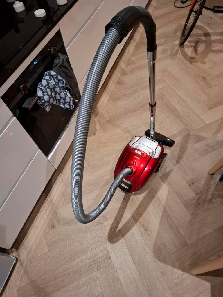 Rode Stofzuiger - Goed Onderhouden