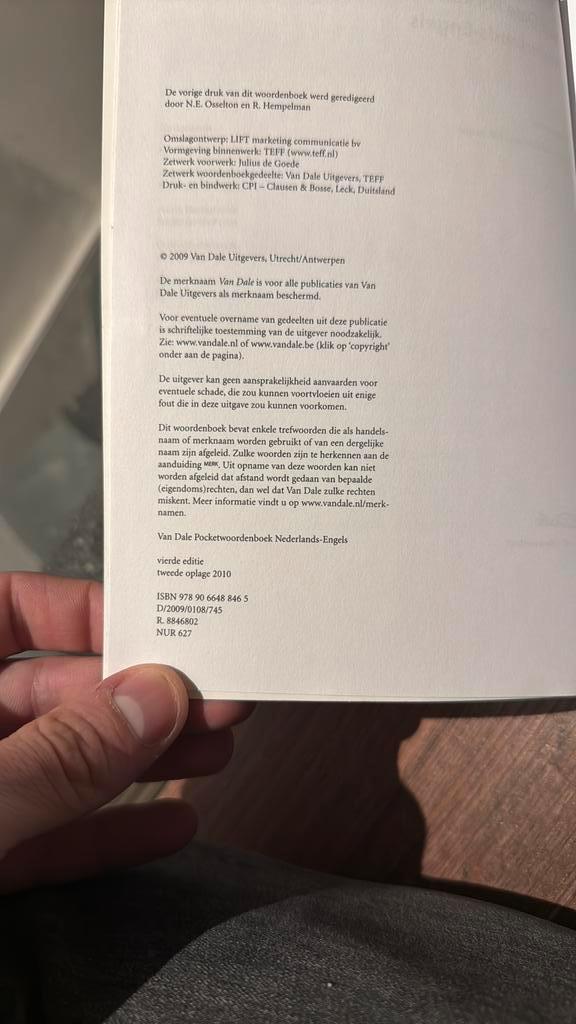 Van dale woordenboek Nederlands - Engels