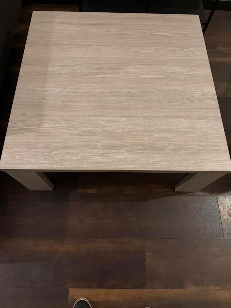 Salon tafel gratis op te halen.