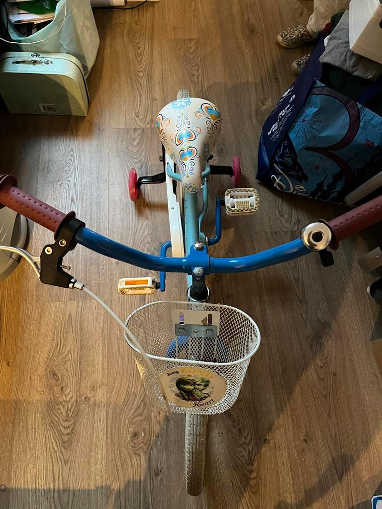 Kinderfiets 5 jaar + hulpwieltjes