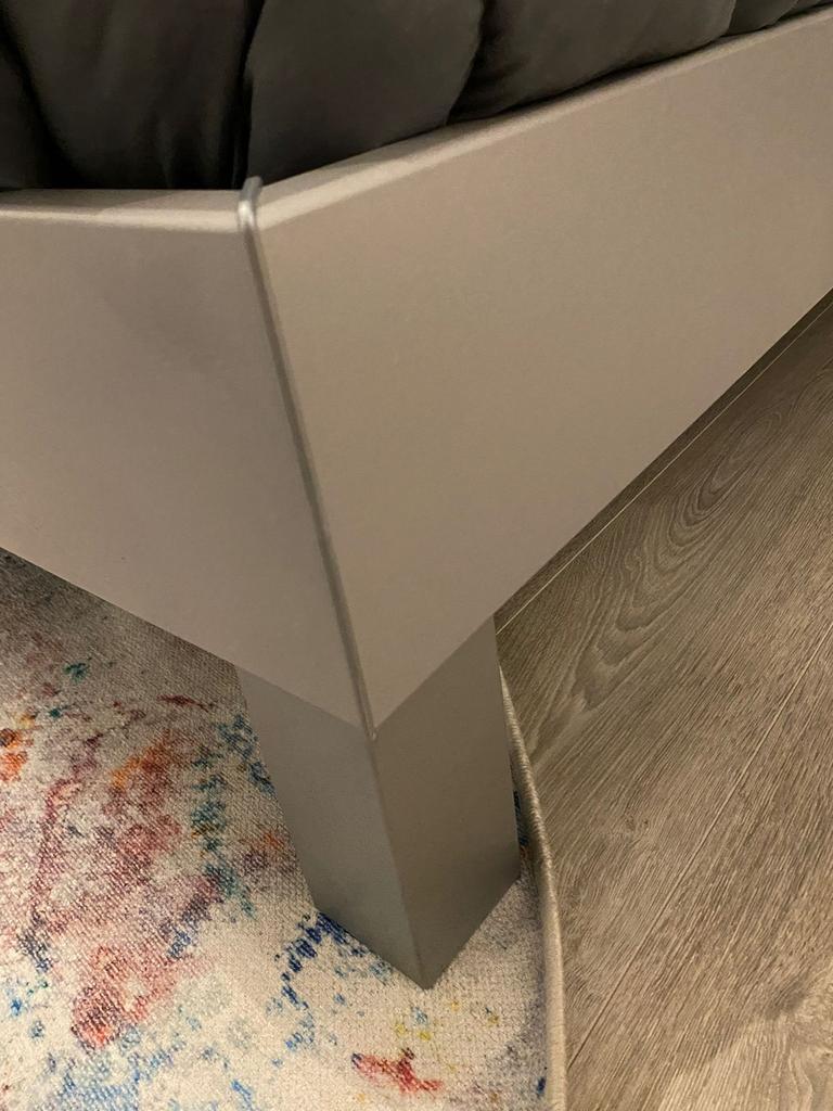 Tweepersoons bed met electrische lattenbodems