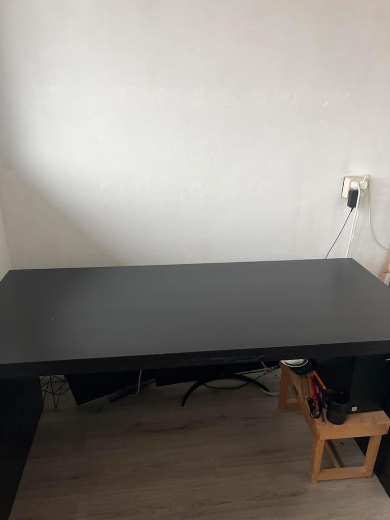 Zwart Bureau - Stijlvol en praktisch gratis