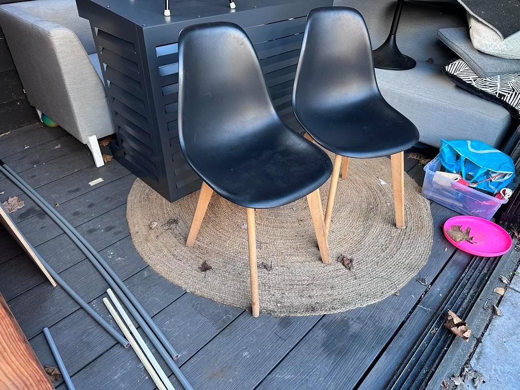 Zwarte kuipstoelen gratis
