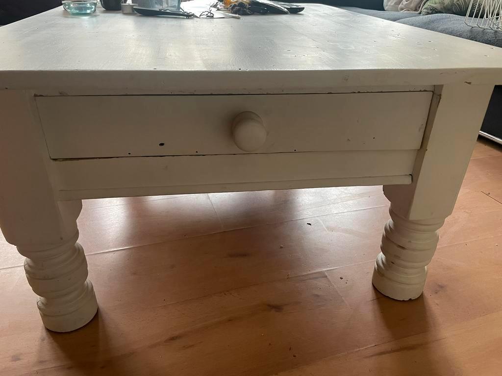 GRATIS Salontafel - Wooden living room table 108x81x46,5cm