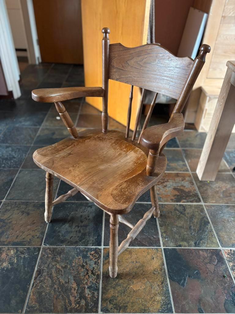 GRATIS 4 vintage stoelen