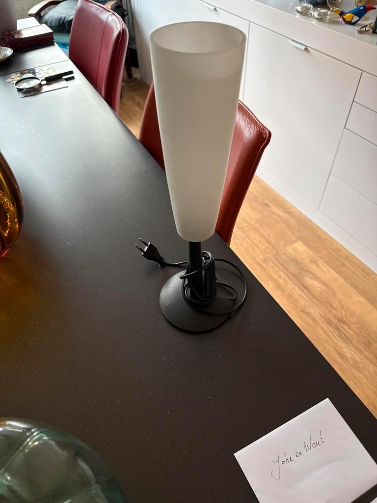 Kleine Tafellamp met fitting