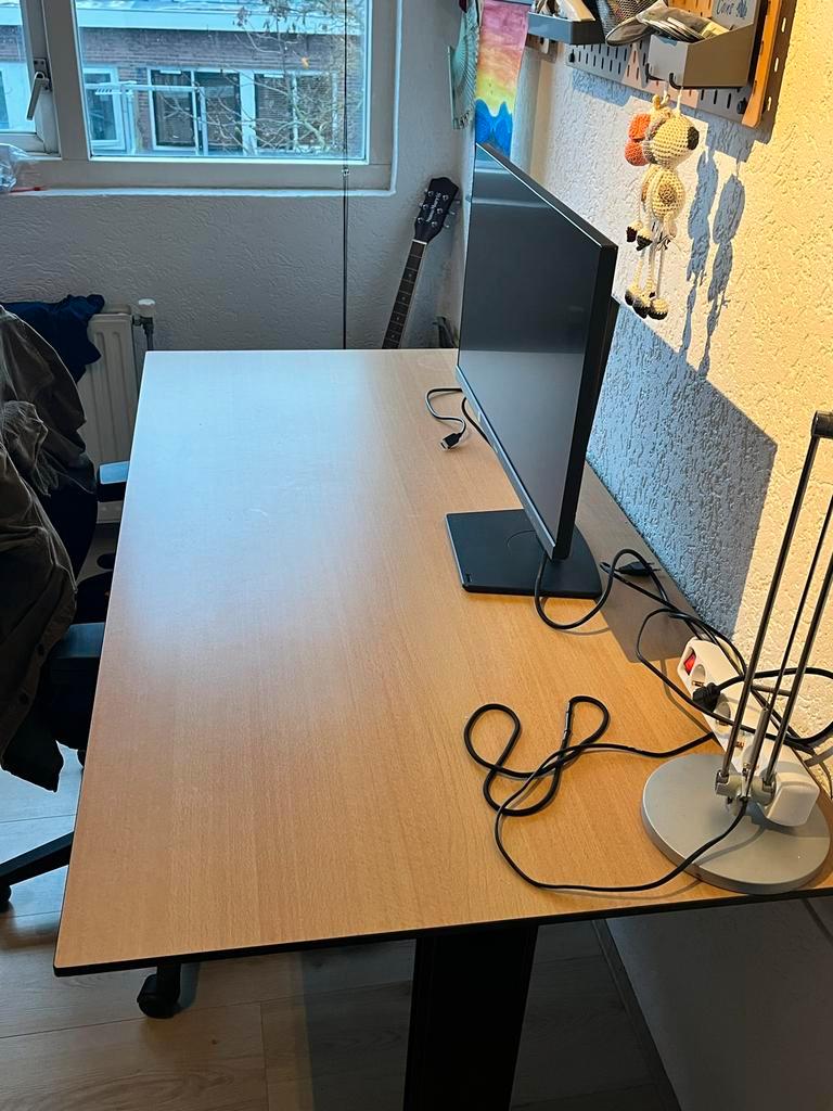 GRATIS Verstelbaar Bureau - Zelf Ophalen