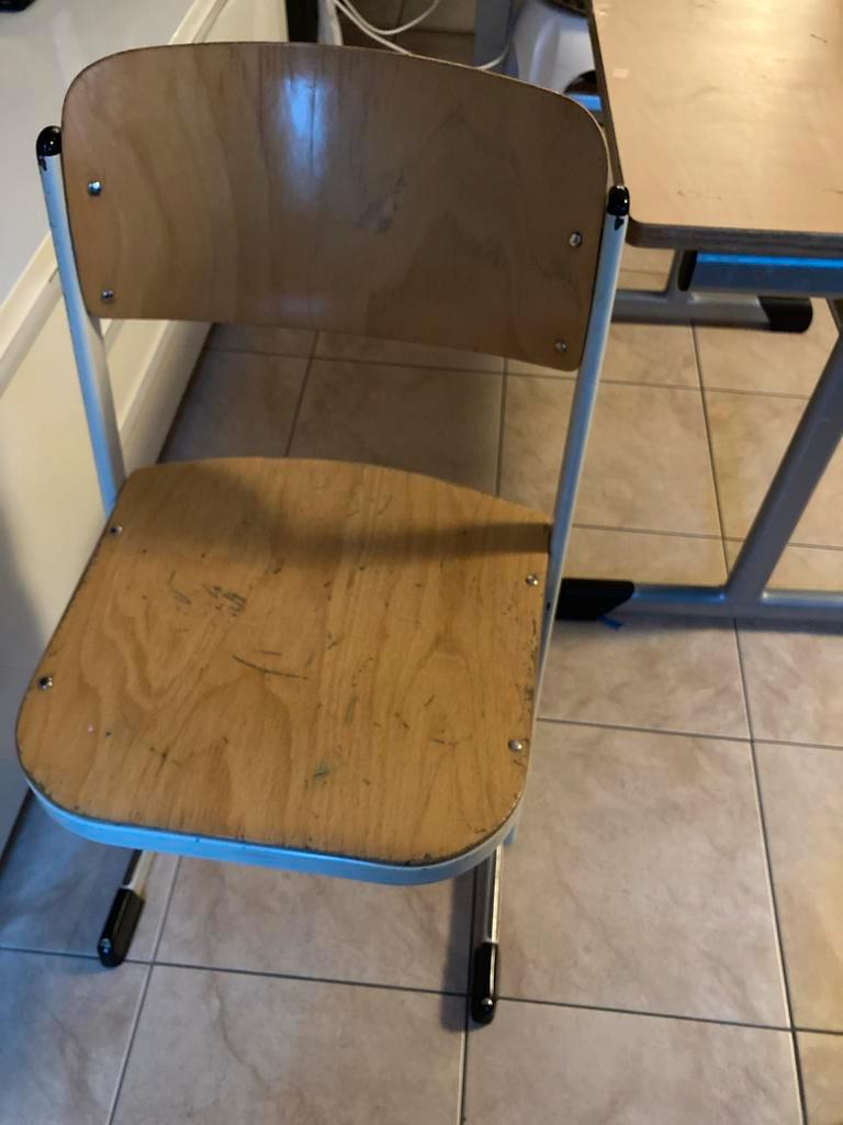 Schooltafel en stoel - kindermeubels