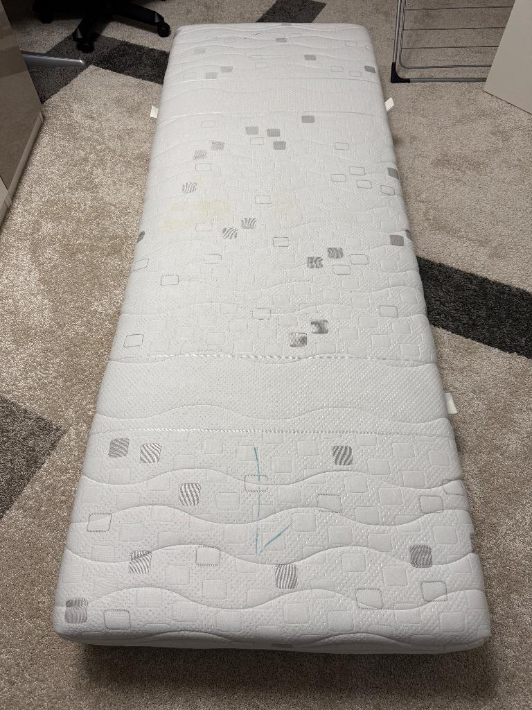 2 Matrassen 80 x 220 x 20 gratis af te halen