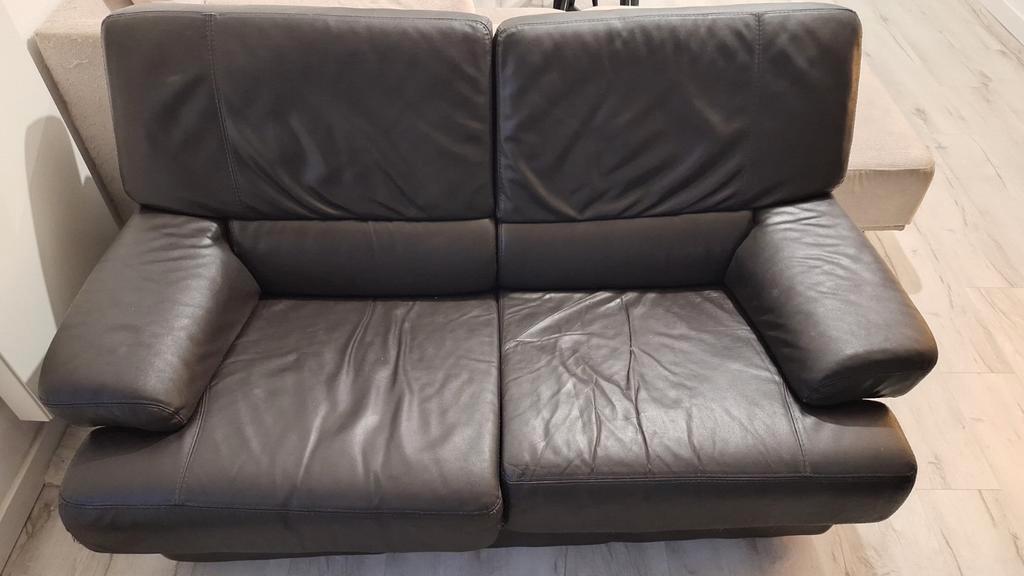 Mooie lederen tweezitsbank